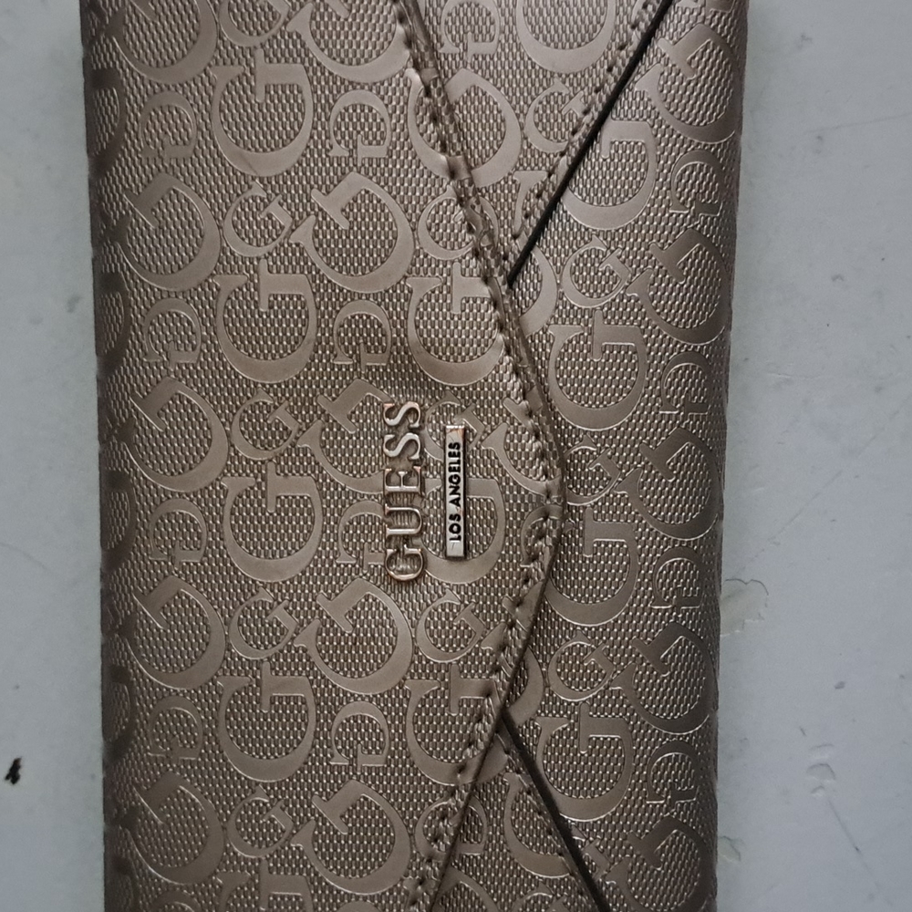 Guess Wallet - Picture 5 of 8